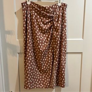 Pink and white midi skirt with slit from Abercrombie & Fitch. Size XL.